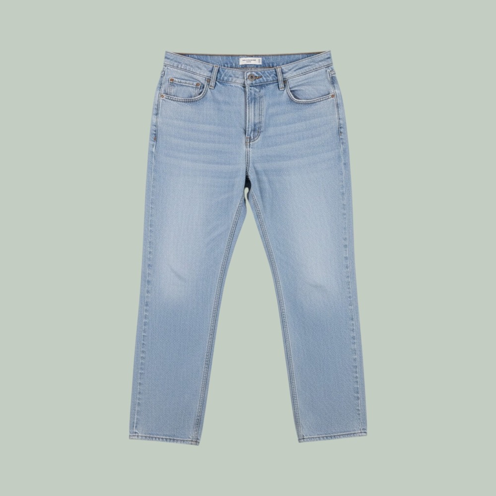 Abercrombie & Fitch Curve Love The Straight Mid Rise Jeans Light Wash 36/22R